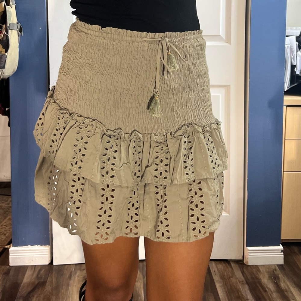 Zara Beige Ruffle Mini Skirt